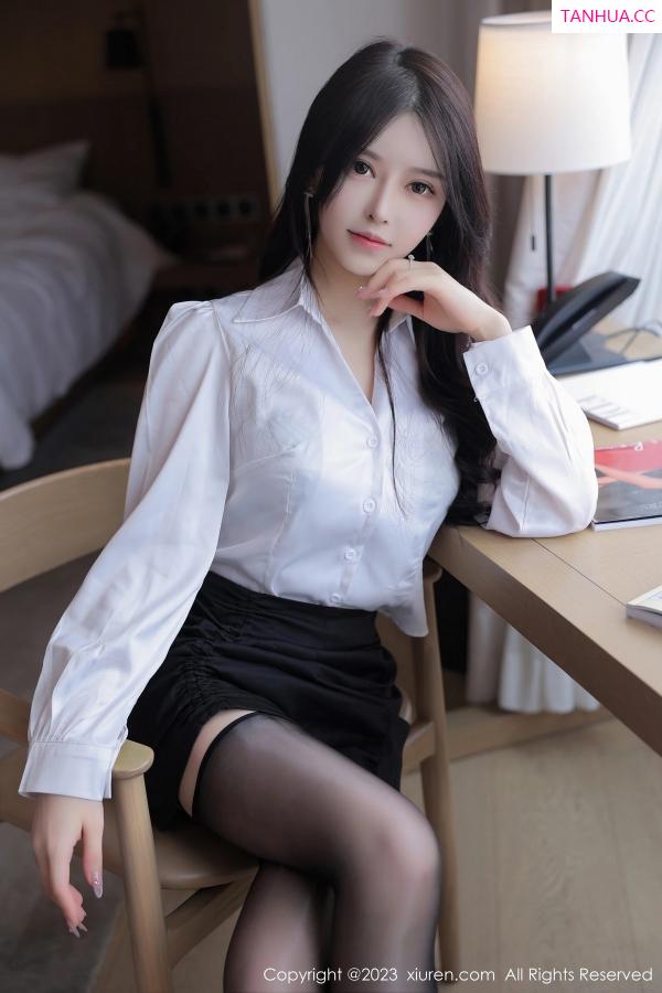 吴玉 玉兔miki [XiuRen]高清写真图 2023.05.30 No.6824 玉兔miki 黑丝美腿第6张图片